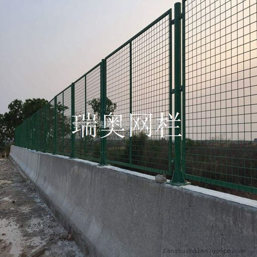 橋梁安全之盾 環保材質防護欄的高清視覺解析
